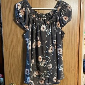 Maurice’s blouse size M